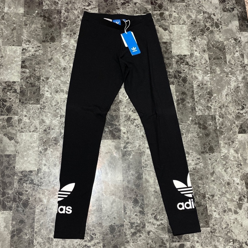 Adidas trefoil leggings